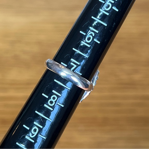 ⭐️ Doug Paulus DP Sterling Silver Milky Aquamarine
Statement Ring Sz 7.25 - Picture 4 of 12